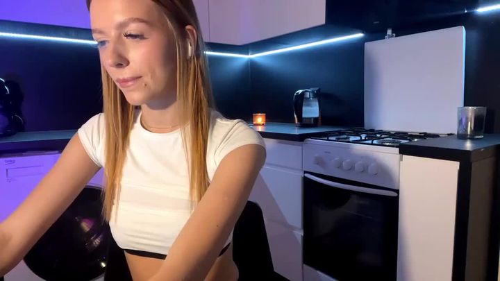 isla_rayne