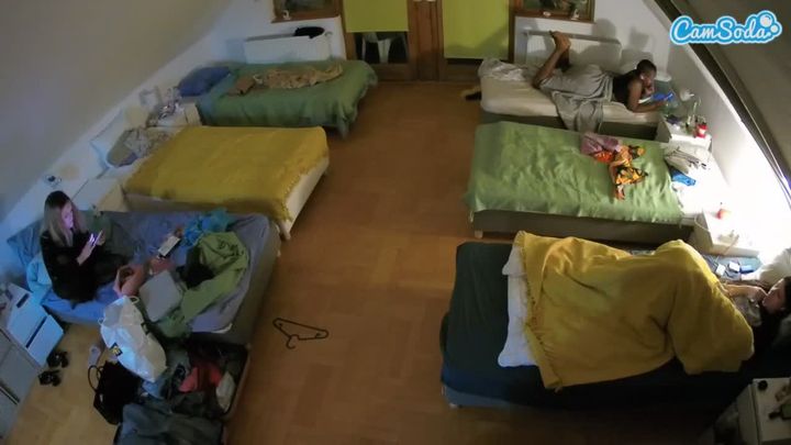 voyeurcam-julmodels-bed-6