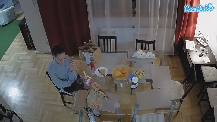 voyeurcam-julmodels-dining-2