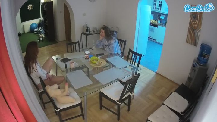 voyeurcam-julmodels-dining