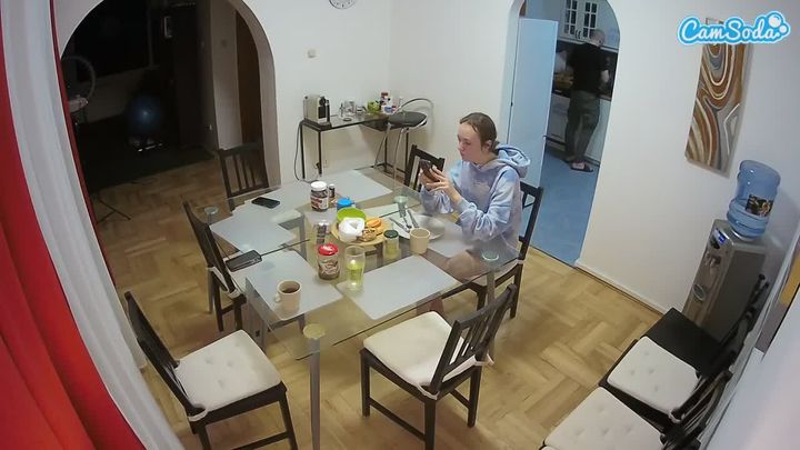 voyeurcam-julmodels-dining